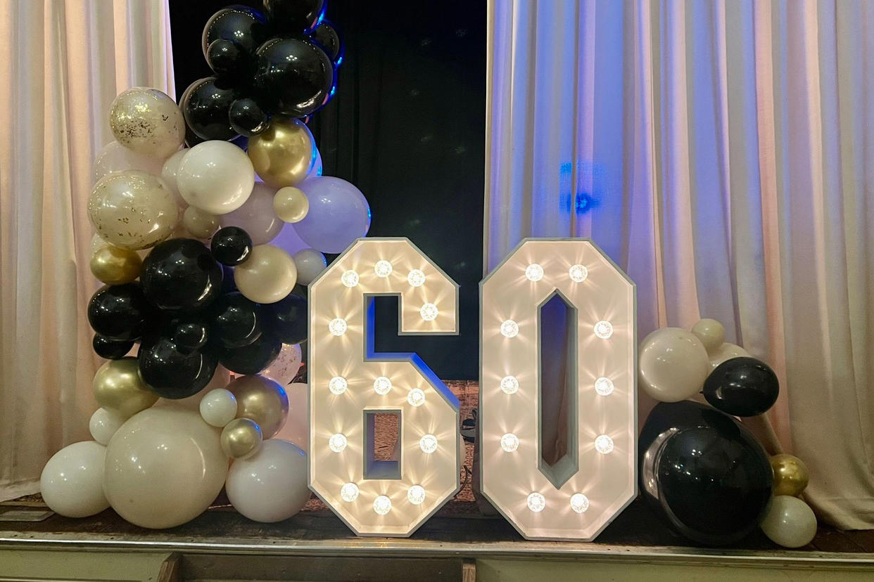 60 (1)
