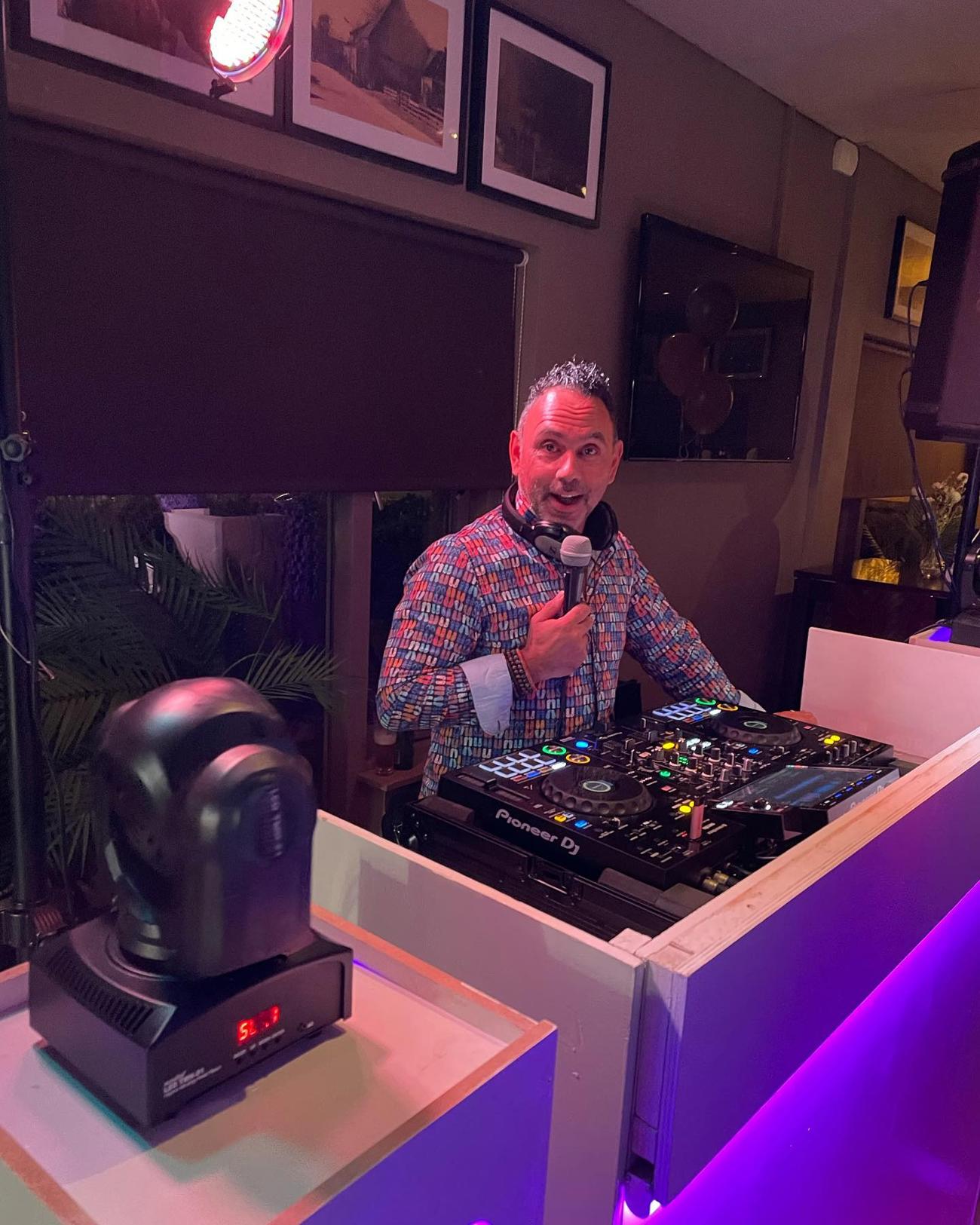 469121797 18005590235678346 2056