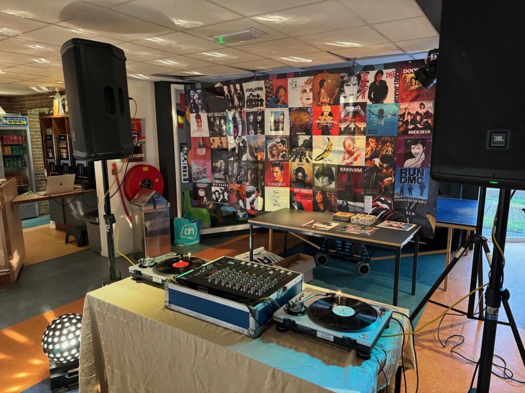 Vinyl DJ